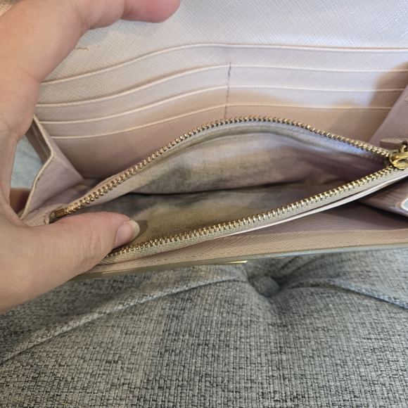 Salvatore Ferragamo Vara Bow Continental Long Wallet - Picture 11 of 15